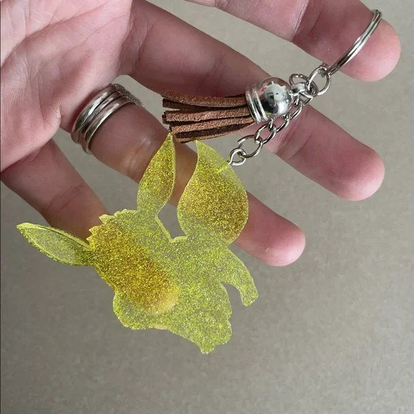 🎉🎉HP🎉🎉 Handmade Pokémon- Eevee Keychain - Picture 2 of 6